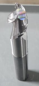 DESCRIPTION: (2) CARBIDE RADIUS END MILL BRAND/MODEL: DATA FLUTE HSMM2100 RETAIL$: 287.8 SIZE: .250 RADIUS QTY: 2