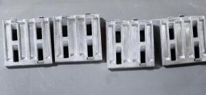 DESCRIPTION: (4) ALUMINUM INSIDE CORNER BRACKETS BRAND/MODEL: 80/20 INC 14111 RETAIL$: $14.20 EA SIZE: 88 X 86 X 86 MM QTY: 4