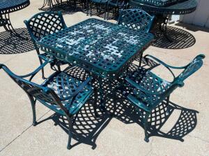 DESCRIPTION: 34" X 34" METAL PATIO TABLE W/ (4) CHAIRS SIZE 34" X 34" LOCATION: PATIO QTY: 1