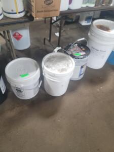 DESCRIPTION (1) MISC BUCKET SIZE 5 GALLON THIS LOT IS ONE MONEY QTY 1