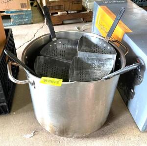 LARGE STAINLESS STOCK POT WITH PASTA STRAINERS