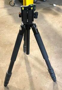 CARBON FIBER TRIPOD