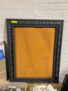 DECORATIVE PICTURE FRAME