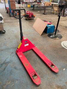 5,500 LB. CAPACITY PALLET JACK