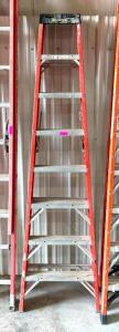 8' FIBERGLASS STEP LADDER