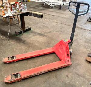 5,500LB CAPACITY PALLET JACK