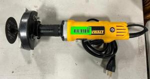 120 VOLT / 1-1/2" DIE GRINDER WITH ATTACHMENTS