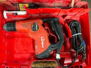 TE 7-C ROTARY HAMMER DRILL WITH CASE