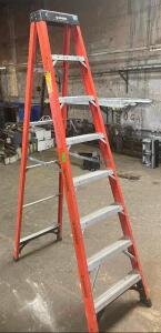 8' STEP LADDER