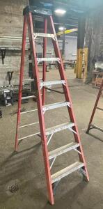 8' STEP LADDER