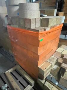 FULL PALLET OF PRE CUT 6"X6" STACKING POSTS