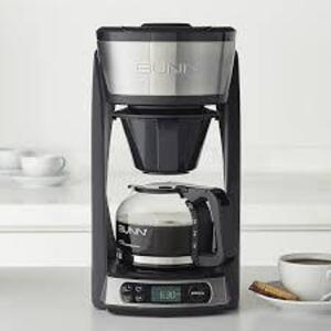 DESCRIPTION: (1) VELOCITY BREW COFFEE BREWER BRAND/MODEL: BUNN/GRW INFORMATION: STAINLESS STEEL AND BLACK/BREWS UP TO 4 TO 10 CUPS IN 3 MINS RETAIL$: