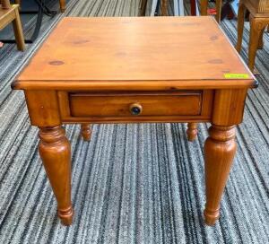 WOODEN END TABLE WITH DRAWER