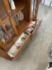 NAME: CHINA CABINET, WOOD / VERY GOOD CONDITION / MATERIALS INSIDE, ON TOP ARE NOT INCLUDED - 5