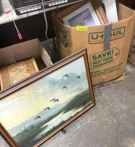 NAME: LARGE ASSORTMENT OF PICTURES/PICTURE FRAMES