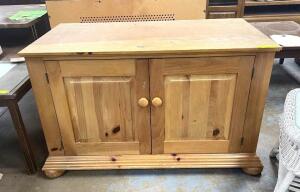 NAME: 42" X 22" X 27" ENTERTAINMENT CABINET