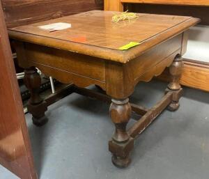 WOODEN END TABLE