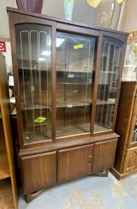 WOODEN CHINA CABINET WITH GLASS DOORS