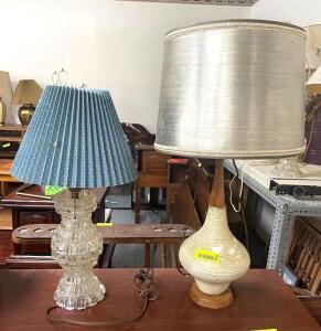 (2) TABLE LAMPS