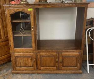 WOODEN MEDIA CONSOLE WITH GLASS DOOR