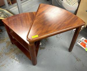 SWIVEL WEDGE END TABLE