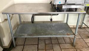 DESCRIPTION: 60" X 30" STAINLESS PREP TABLE SIZE: 60" X 30" LOCATION: STORE FRONT QTY: 1