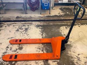 DESCRIPTION: 2 TON CAPACITY PALLET JACK INFORMATION: ORANGE. IN WORKING ORDER LOCATION: WAREHOUSE QTY: 1