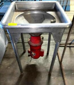 DESCRIPTION: 24" X 24" STAINLESS SINK W/ DISPOSAL SIZE: 24" X 24" LOCATION: WAREHOUSE QTY: 1