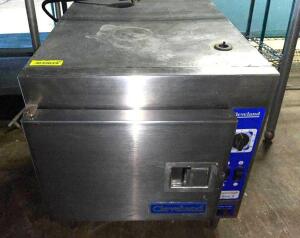 DESCRIPTION: CLEVELAND RANGE STEAMER OVEN BRAND/MODEL: CLEVELAND 21CETS INFORMATION: NOT IN WORKING ORDER. 208 VOLT, 1 PHASE. LOCATION: WAREHOUSE QTY: