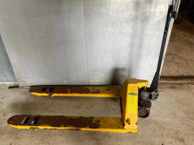 DESCRIPTION: 2 TON CAPACITY PALLET JACK INFORMATION: YELLOW, IN WORKING ORDER LOCATION: WAREHOUSE QTY: 1