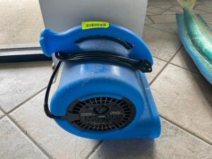 DESCRIPTION: B AIR FLOOR FAN BRAND/MODEL: B AIR VP-25 LOCATION: FRONT QTY: 1