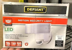 NAME: DEFIANT 180� White LED Motion Outdoor Security Light