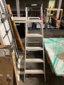 NAME: HUSKY 5 FT ALUMINUM LADDER