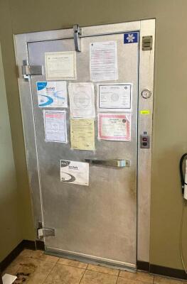 DESCRIPTION: WALK-IN FREEZER UNIT BRAND/MODEL: KOLPAK INFORMATION: 4 YEARS OLD, CONTENTS NOT INCLUDED SIZE: 6'X5'X8'6" QTY: 1