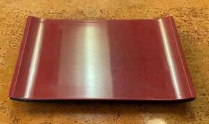 DESCRIPTION: (5) MELAMINE PLATTERS SIZE: 9"X6" QTY: 5