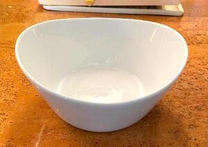 DESCRIPTION: (4) CHINA BOWLS SIZE: 7.5"X3" QTY: 4