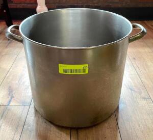 DESCRIPTION: STAINLESS STOCK POT SIZE: 12"X10.5" QTY: 1