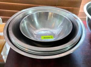 DESCRIPTION: (6) ASSORTED SIZED STAINLESS MIXING BOWLS QTY: 6
