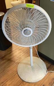 DESCRIPTION: FLOOR STAND FAN QTY: 1