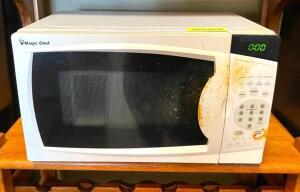 DESCRIPTION: COUNTERTOP MICROWAVE BRAND/MODEL: MAGIC CHEF QTY: 1