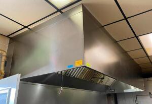 DESCRIPTION: 11' EXHAUST HOOD WITH FIRE SUPPRESSION SYSTEM BRAND/MODEL: GREASEMASTER QTY: 1