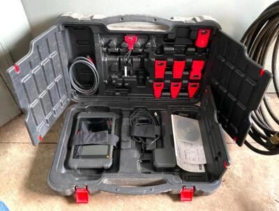DESCRIPTION: DIAGNOSTIC SCANNING MACHINE CASE WITH ASSORTED ACCESSORIES BRAND/MODEL: MAXISYS MS906BT QTY: 1