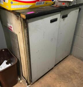 DESCRIPTION: 3 FT. WORK BEND WITH CABINET QTY: 1