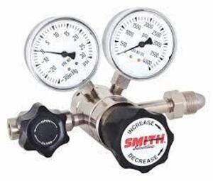 DESCRIPTION: (1) HIGH PURITY TWO STAGE GAS REGULATOR BRAND/MODEL: SMITH EQUIPMENT #45PW85 RETAIL$: $1094.97 EA QTY: 1