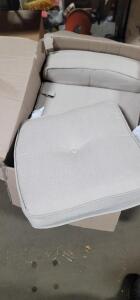 DESCRIPTION: (1) BOX OF (5) OUTDOOR CUSHIONSINFORMATION: GREYISHQTY: 1