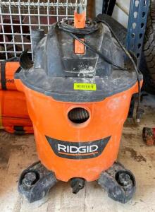 DESCRIPTION: 12 GALLON SHOP VAC BRAND/MODEL: RIDGID QTY: 1