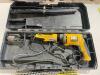 DESCRIPTION: DEWALT QUIK DRIVE AUTO FEED SCREW GUN BRAND / MODEL: DEWALT DW275QD LOCATION SHOP QTY: 1