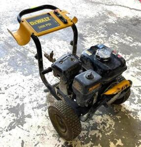 DESCRIPTION: DEWALT 3400 PSI 2.5GPM GAS PRESSURE WASHER BRAND/MODEL: DEWALT LOCATION: WAREHOUSE QTY: 1