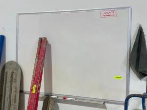 DESCRIPTION: 6' X 4' DRY ERASE BOARD. SIZE: 6' X 4' LOCATION SHOP QTY: 1