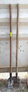 DESCRIPTION: (2) WOOD HANDLE GARDEN HOES QTY: 2